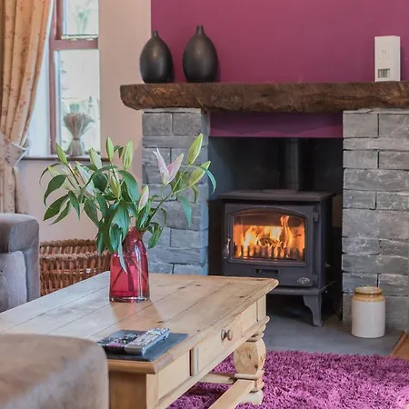 Byre & Millers, Coniston, Twin Sleeping 12 Casa vacanze Torver