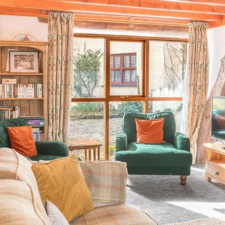 Byre & Millers, Coniston, Twin Sleeping 12 Holiday home