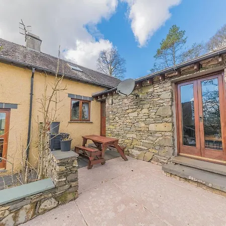 Byre & Millers, Coniston, Twin Sleeping 12 Torver